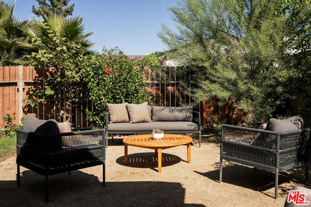 16125 Gledhill Street Property Photo 32