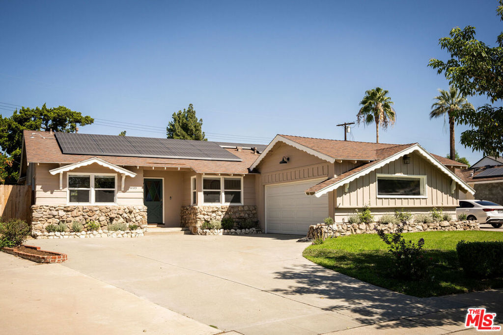 16125 Gledhill Street Property Photo 38