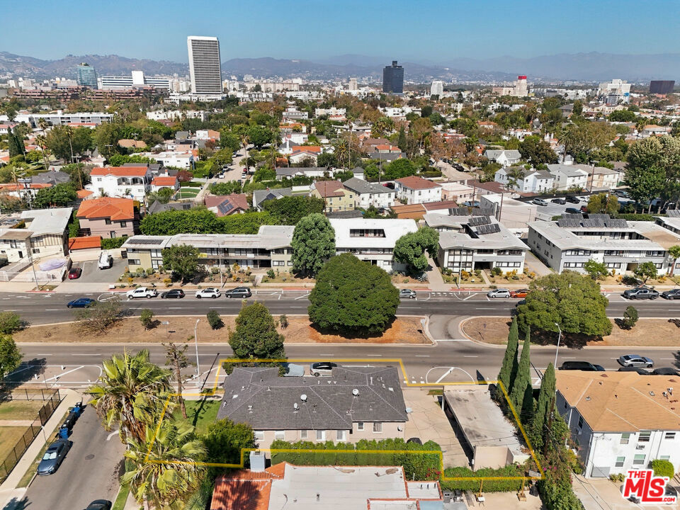 5470 W San Vicente Boulevard Property Photo 9