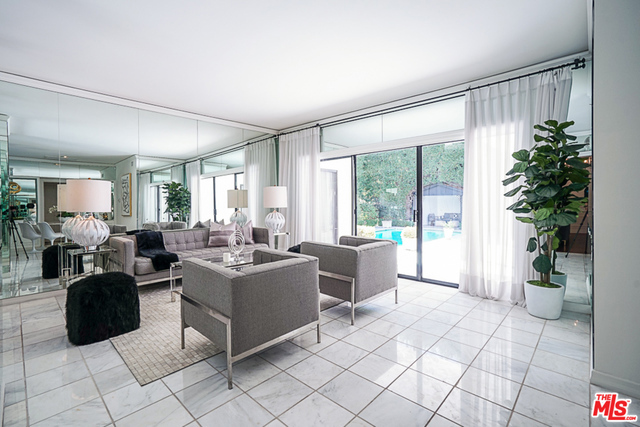 517 N Rodeo Drive Property Photo 11