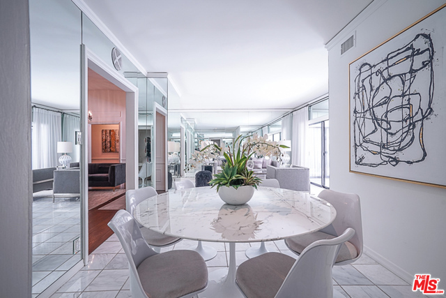 517 N Rodeo Drive Property Photo 12