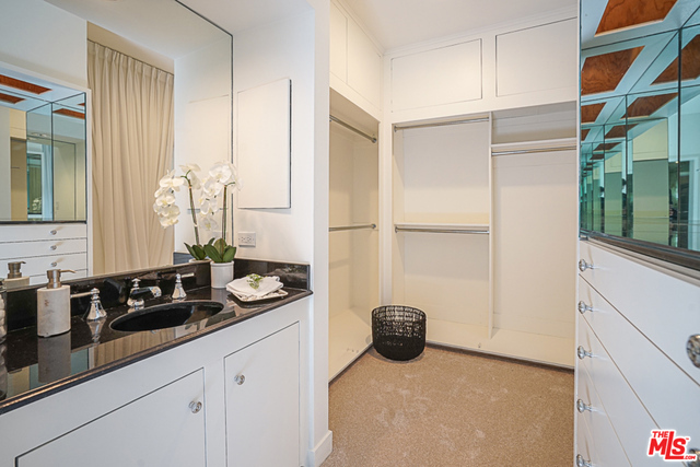 517 N Rodeo Drive Property Photo 20