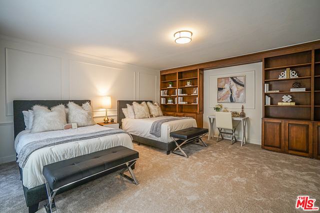 517 N Rodeo Drive Property Photo 23