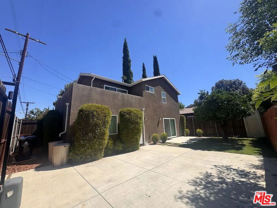 15033 Hartland Street Property Photo 1