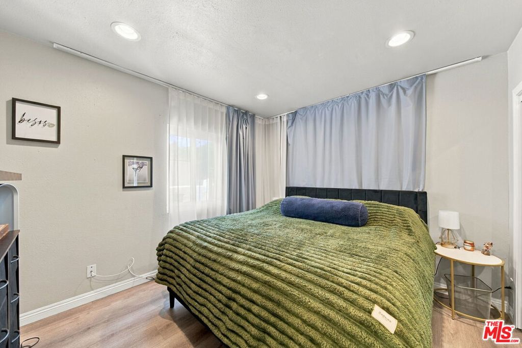 1245 N Orchard Drive Property Photo 21
