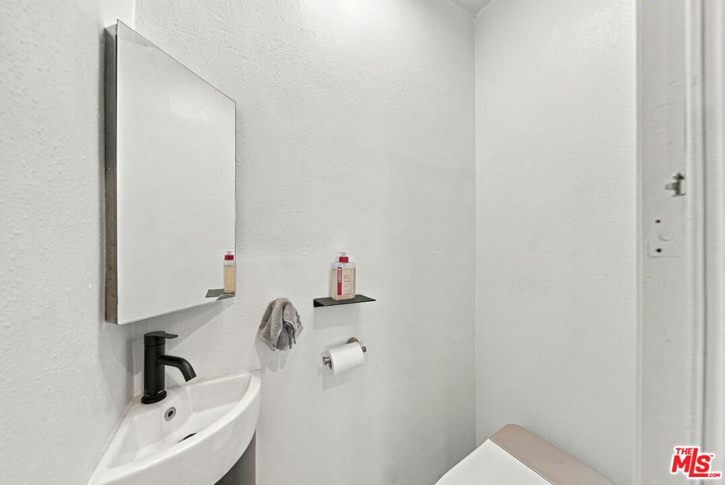 1245 N Orchard Drive Property Photo 22