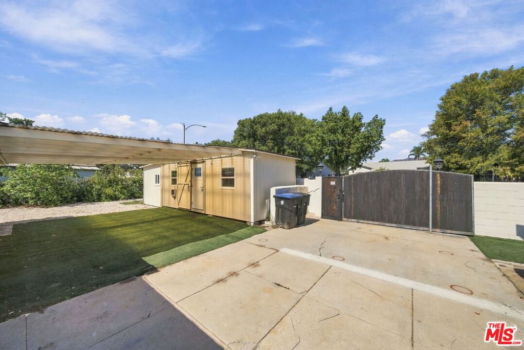 1245 N Orchard Drive Property Photo 24