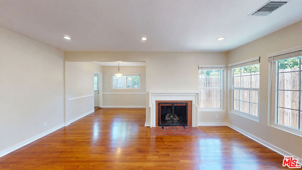 15031 Hartland Street Property Photo 3