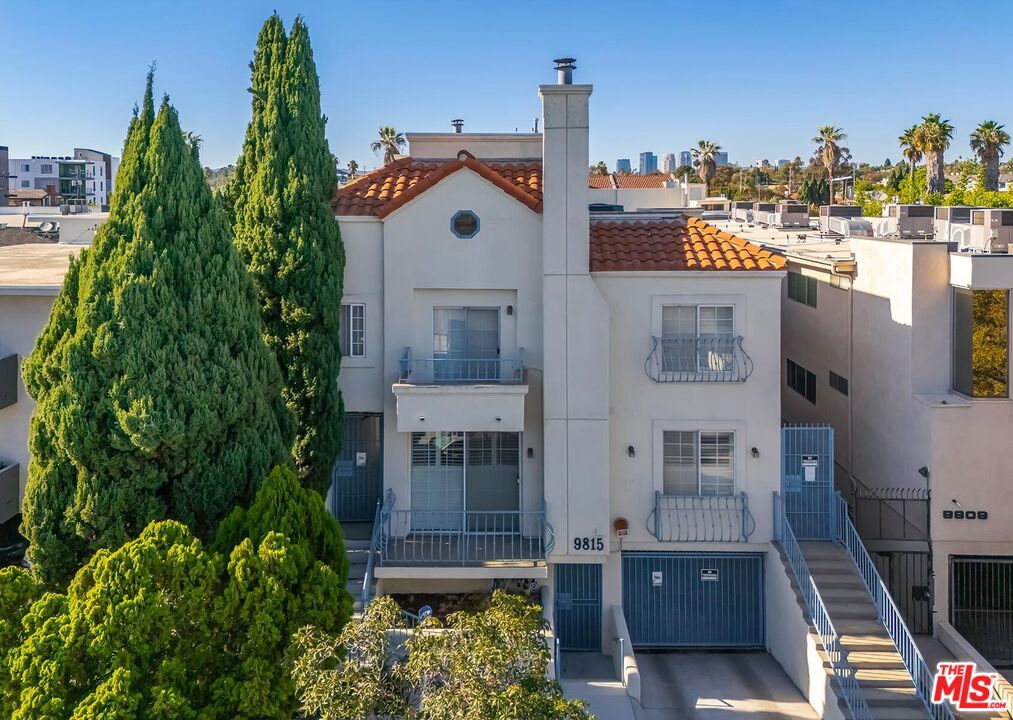 9815 Regent Street 2 Property Photo 1