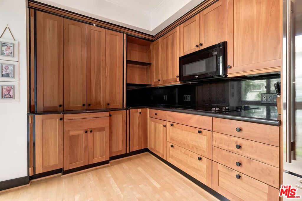 515 Ocean Avenue 307s Property Photo 13