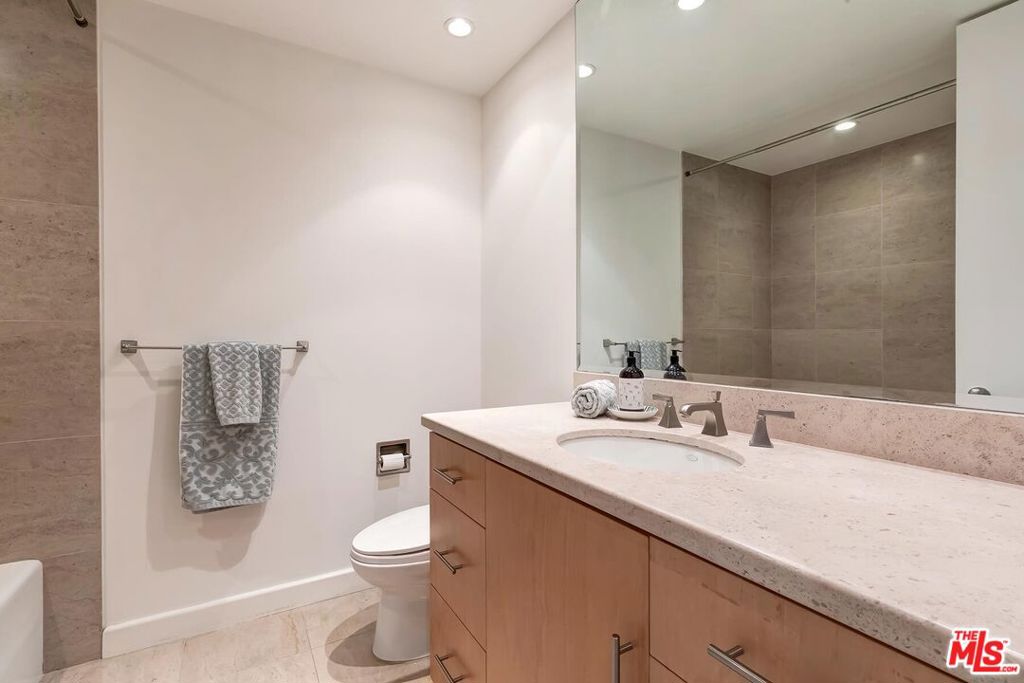 515 Ocean Avenue 307s Property Photo 23