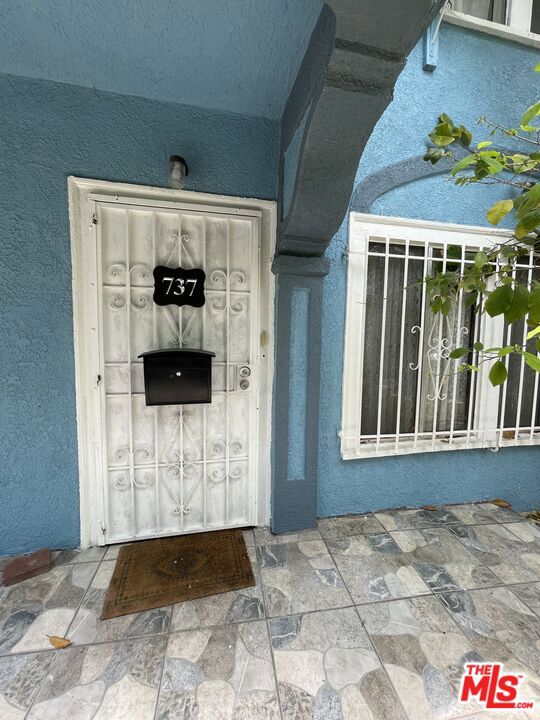 737 N Harvard Boulevard 737 Property Photo 7