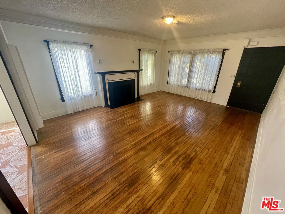 737 N Harvard Boulevard 737 Property Photo 11