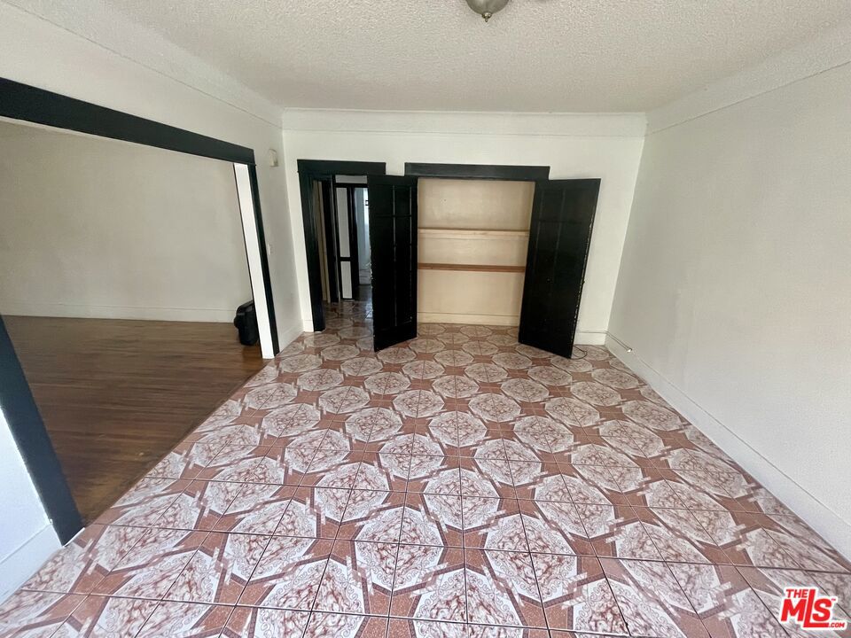 737 N Harvard Boulevard 737 Property Photo 13