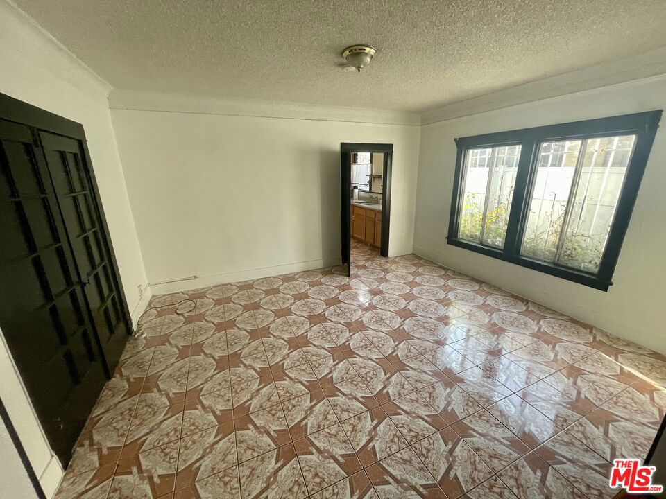 737 N Harvard Boulevard 737 Property Photo 14