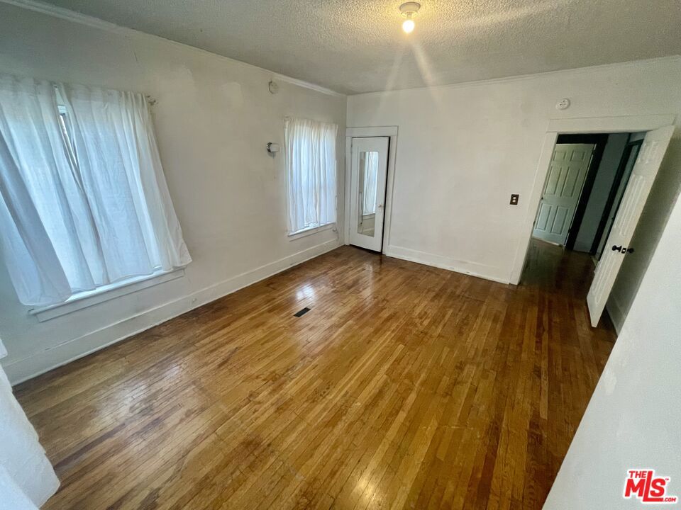 737 N Harvard Boulevard 737 Property Photo 15