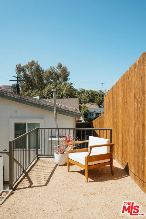 1316 N Chester Avenue Property Photo 33