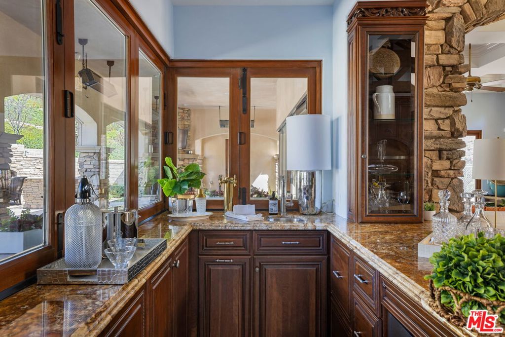 710 Rancho Dos Vientos Drive Property Photo 26