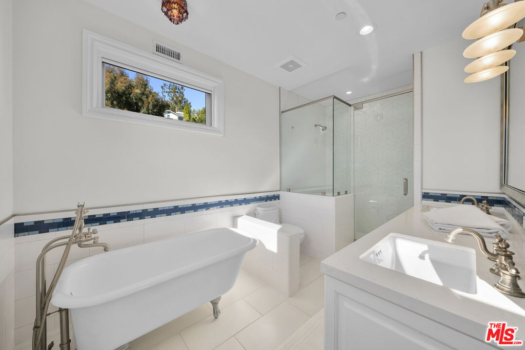 809 Leonard Road Property Photo 33