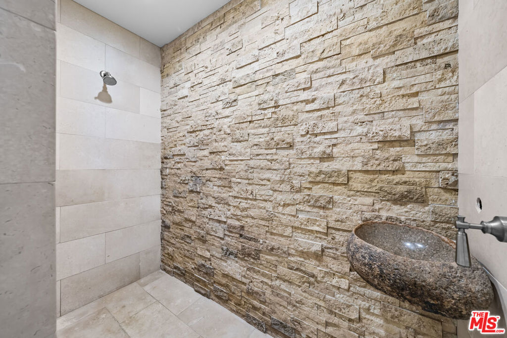 809 Leonard Road Property Photo 42