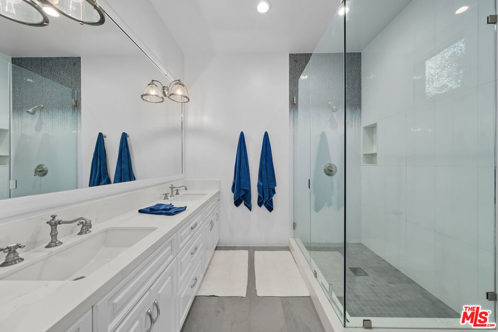 809 Leonard Road Property Photo 47
