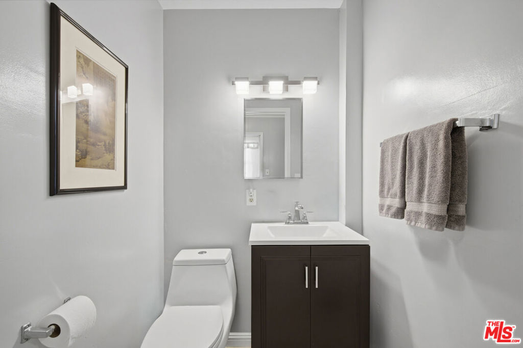 3049 Brookhill Street Property Photo 12