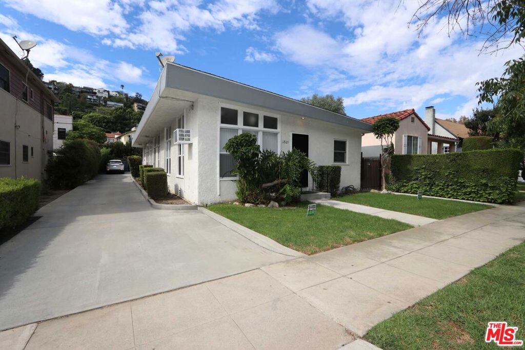 1805 Silver Lake Boulevard Property Photo 1