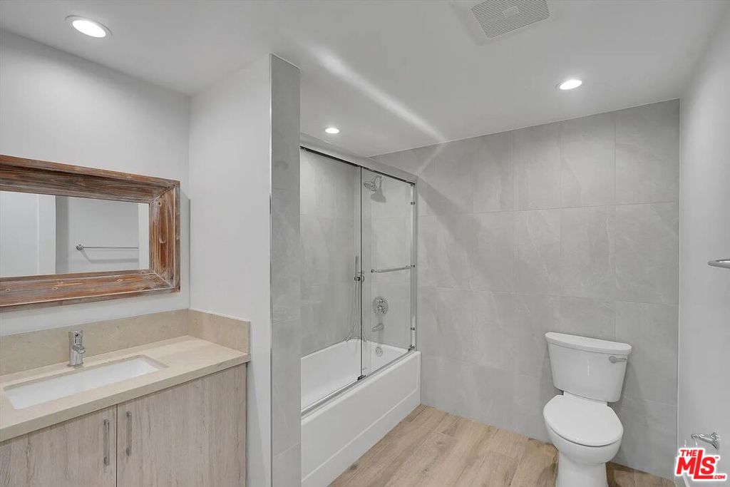 14419 Riverside Drive 203a Property Photo 7