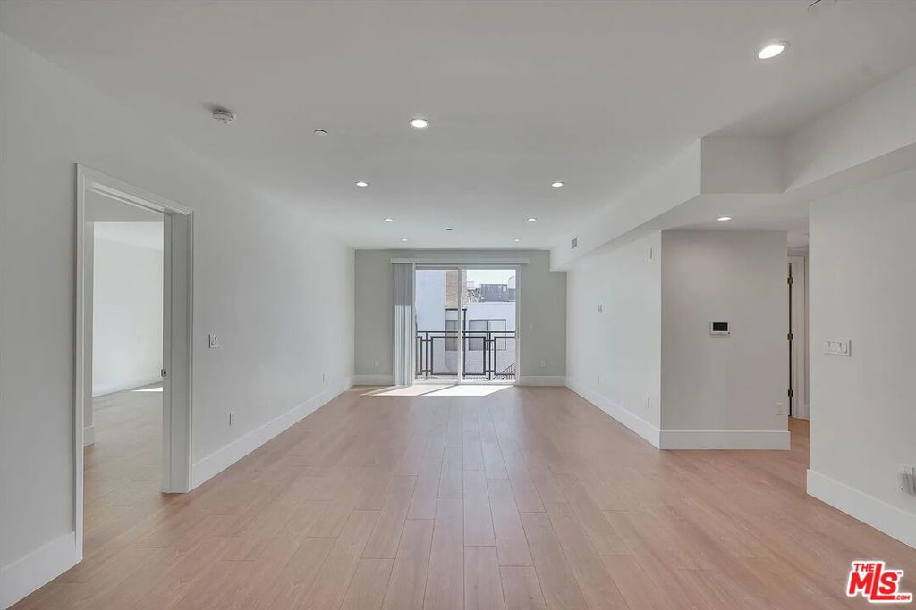 14419 Riverside Drive 203a Property Photo 15