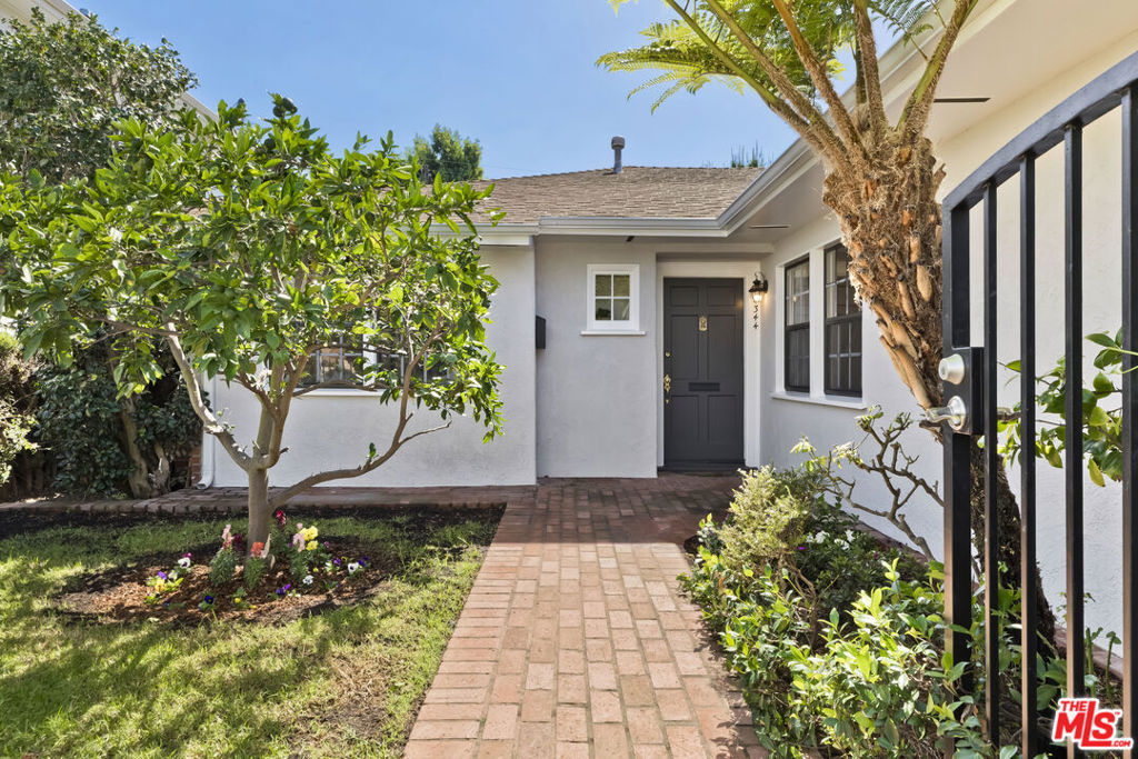 11344 Homedale Street Property Photo 15