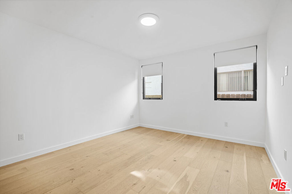 11795 Gateway Boulevard 3 Property Photo 10