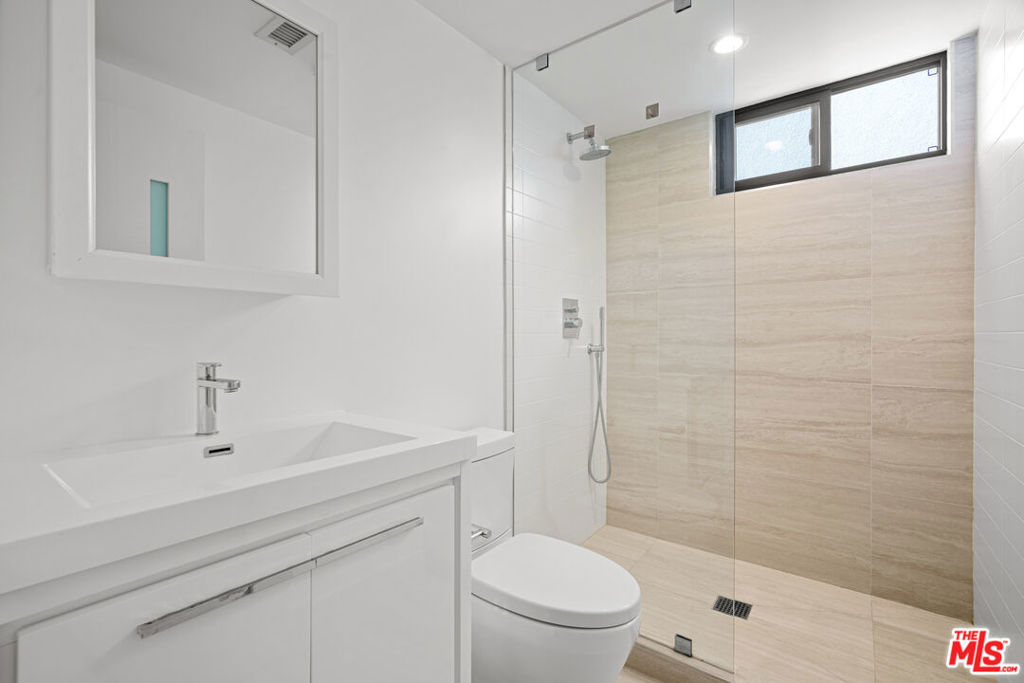 11795 Gateway Boulevard 3 Property Photo 12