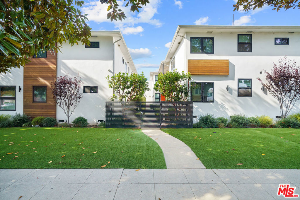 11795 Gateway Boulevard 3 Property Photo 13