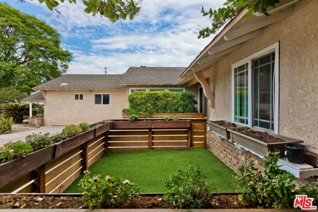 16616 Osborne Property Photo 1