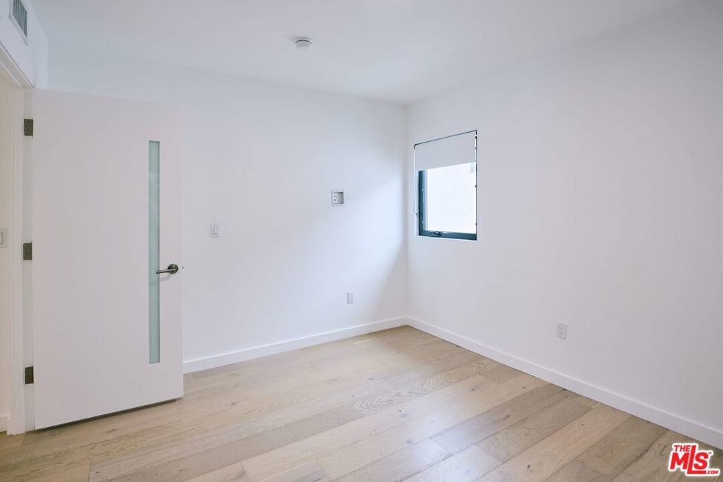 11785 Gateway Boulevard 6 Property Photo 11