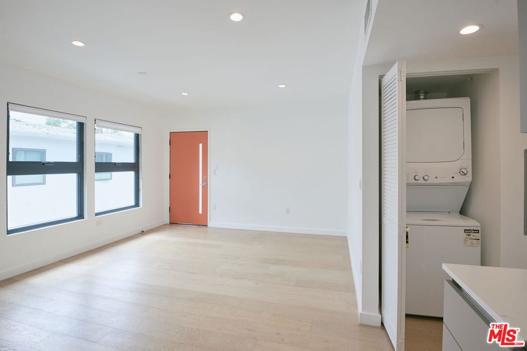 11785 Gateway Boulevard 6 Property Photo 18