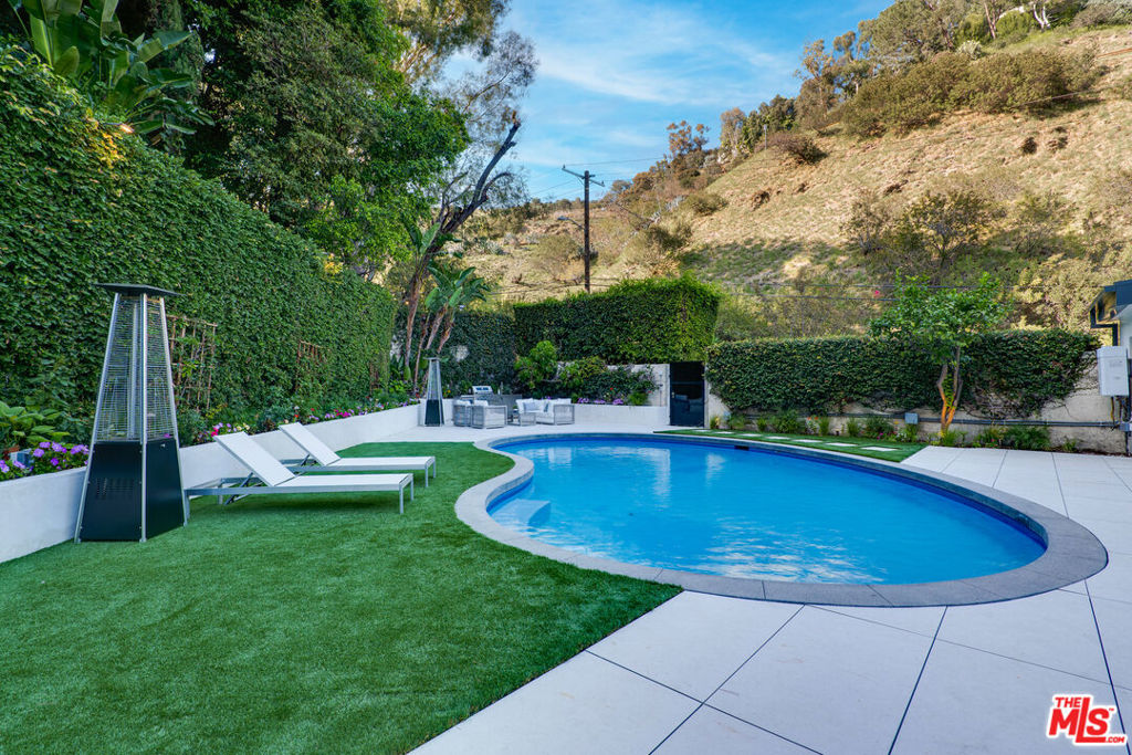 10160 Cielo Drive Property Photo 34
