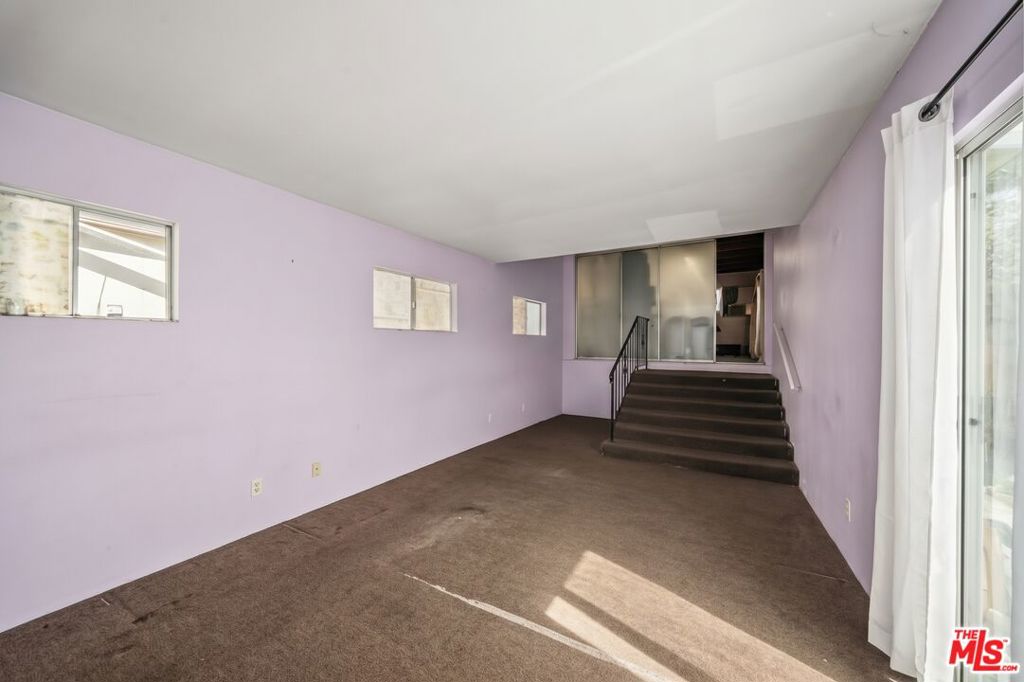 6407 La Riba Way Property Photo 14