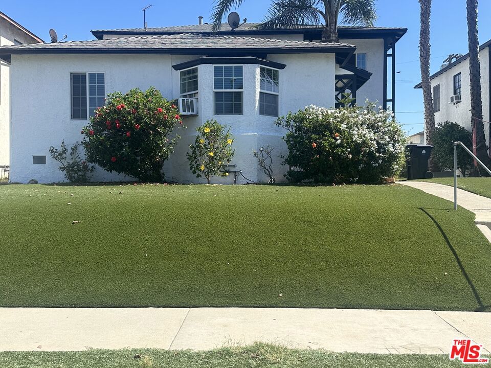 1706 S Crescent Heights Boulevard Property Photo 8