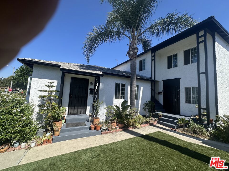 1706 S Crescent Heights Boulevard Property Photo 16