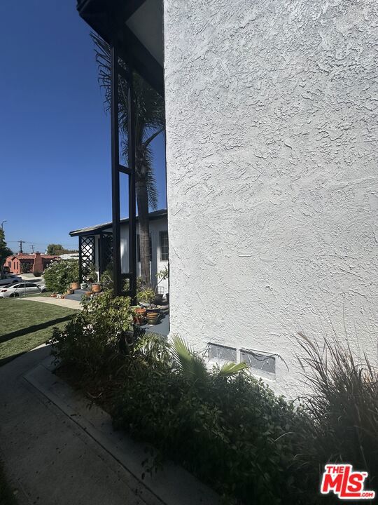 1706 S Crescent Heights Boulevard Property Photo 24