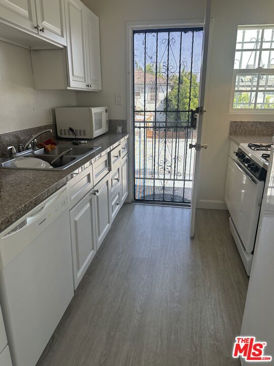 1706 S Crescent Heights Boulevard Property Photo 27