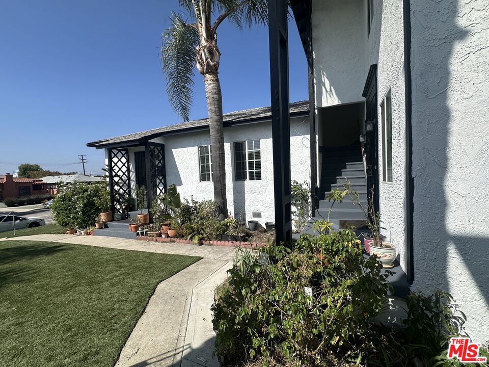 1706 S Crescent Heights Boulevard Property Photo 38