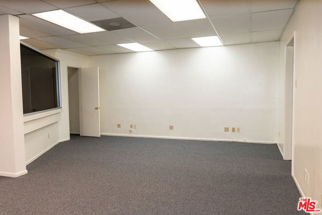 3527 W Beverly Boulevard Property Photo 7
