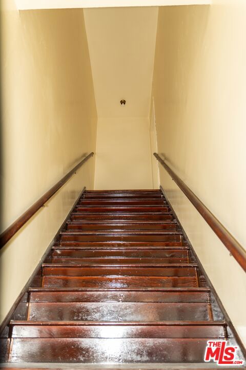 3527 W Beverly Boulevard Property Photo 8