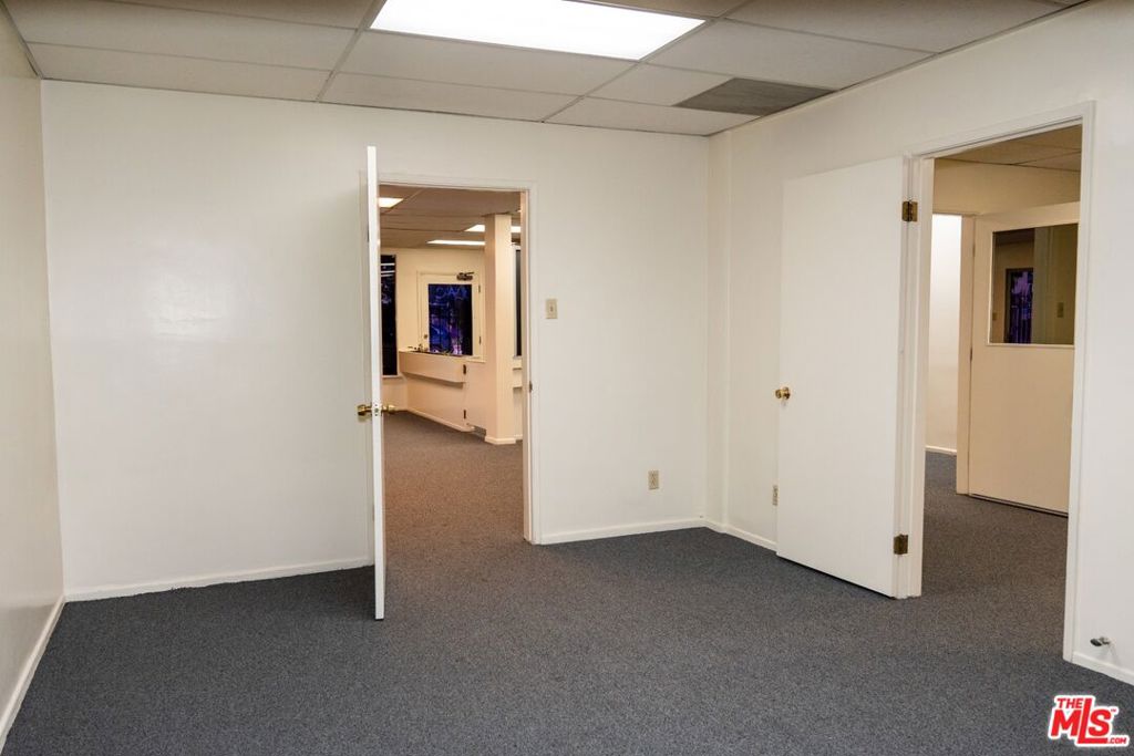 3527 W Beverly Boulevard Property Photo 11