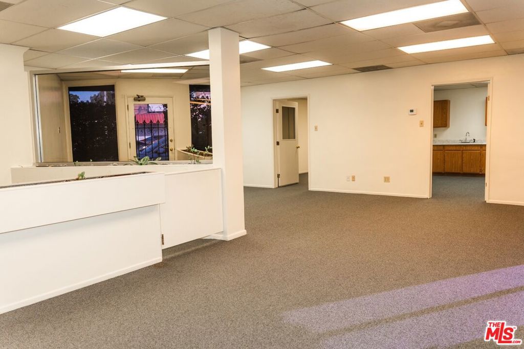 3527 W Beverly Boulevard Property Photo 12