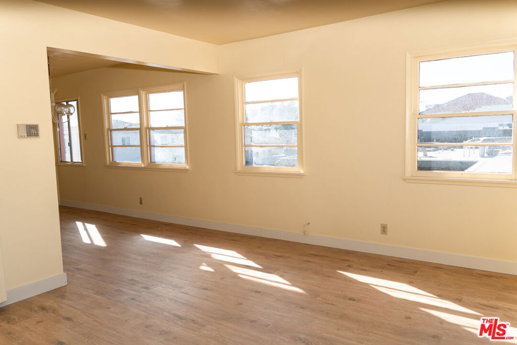 3527 W Beverly Boulevard Property Photo 13