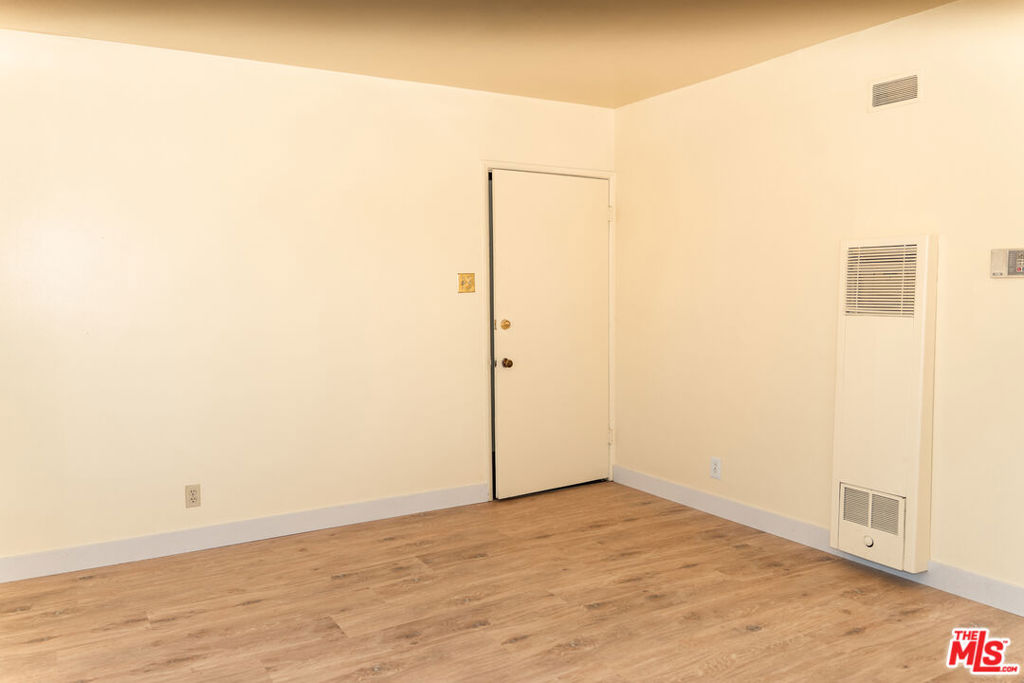 3527 W Beverly Boulevard Property Photo 14