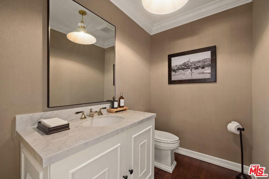 2878 Royston Place Property Photo 10